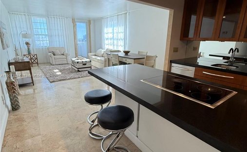 Condo in Miami Beach, Florida, United States 1