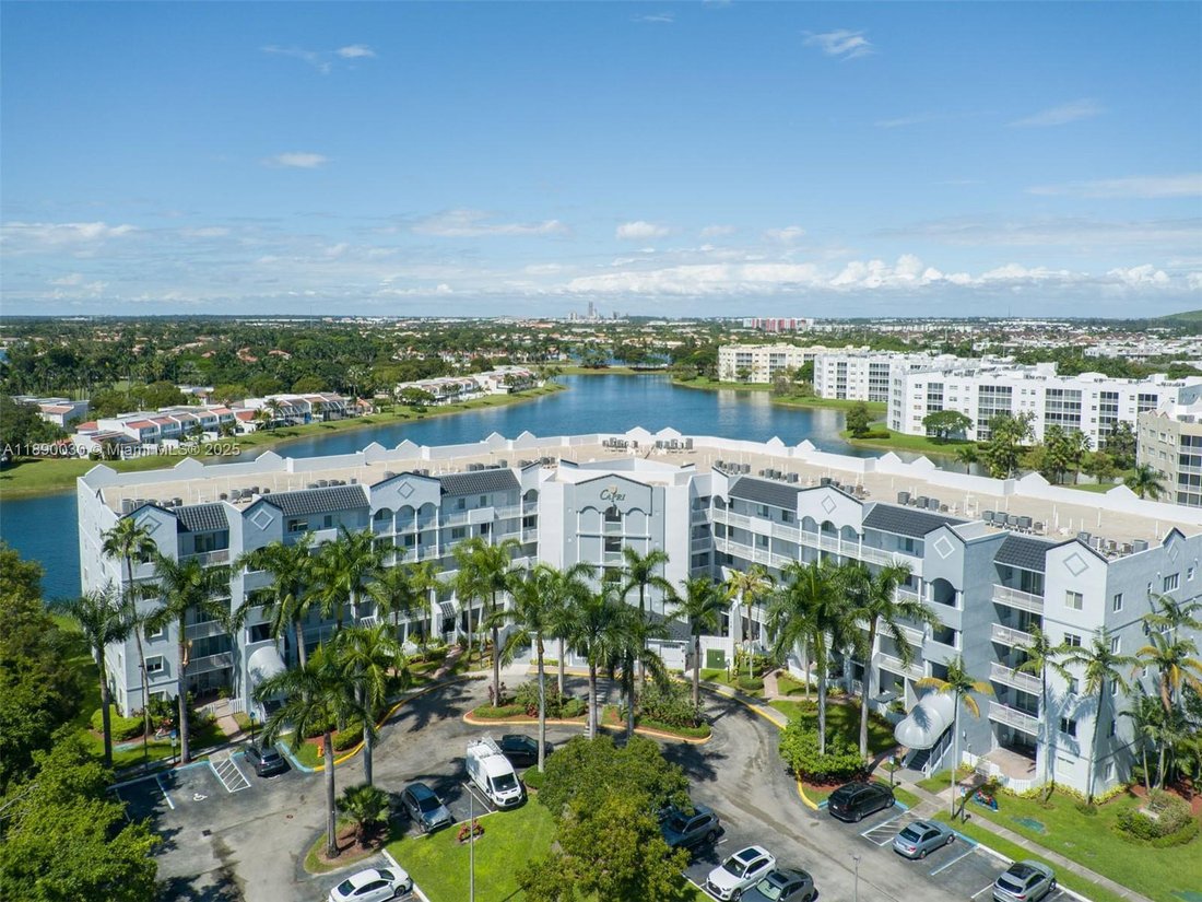 Condo in Doral, Florida, United States 2 - 17202592