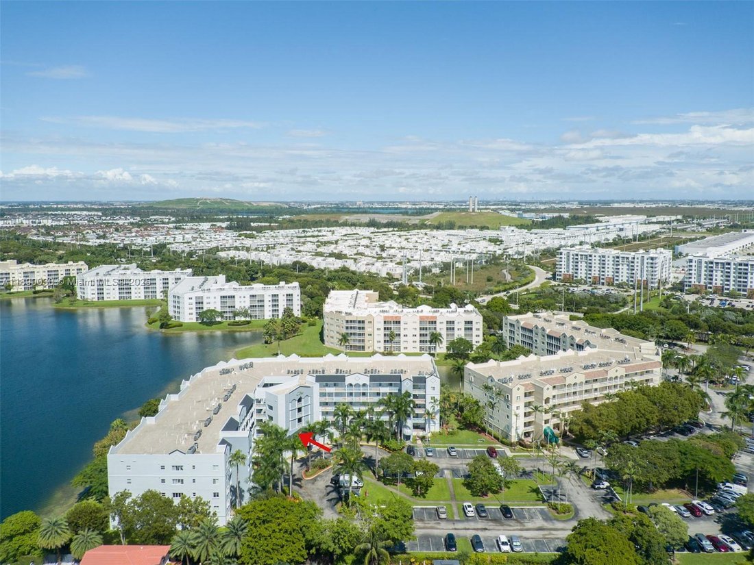 Condo in Doral, Florida, United States 4 - 17202592