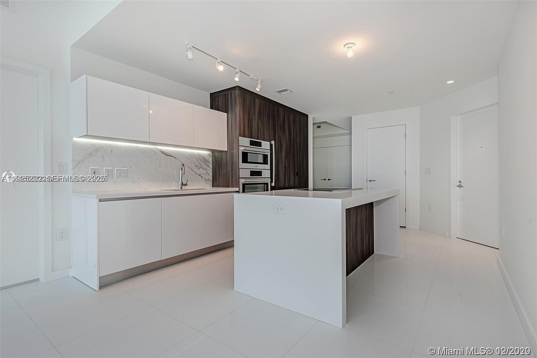 Condo in Miami, Florida, United States 3 - 17203335
