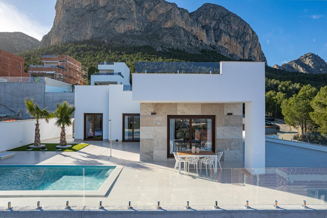 Villa in Polop, Valencian Community, Spain 2 - 16151679