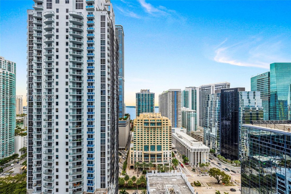 Condo in Miami, Florida, United States 3 - 17204212