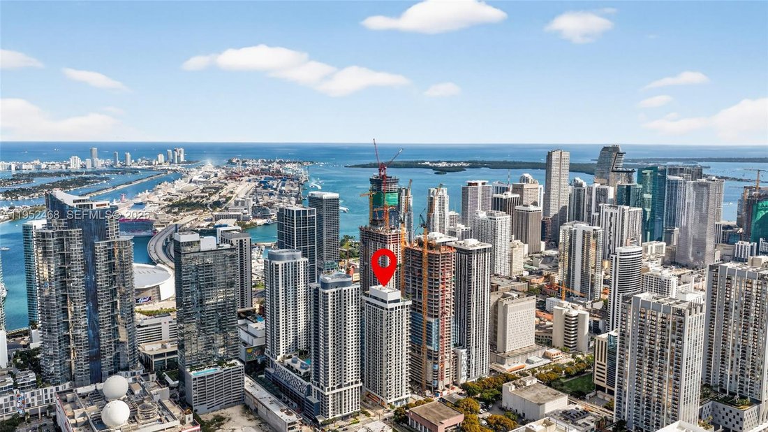 Condo in Miami, Florida, United States 2 - 17202383