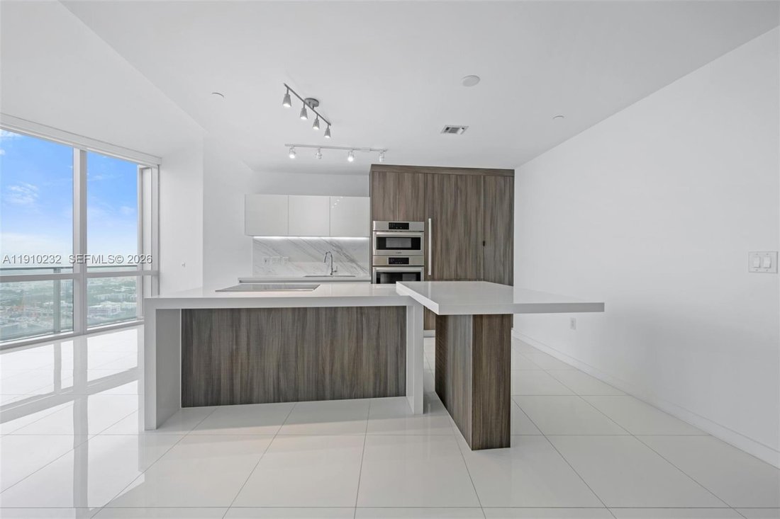 Condo in Miami, Florida, United States 3 - 17204336
