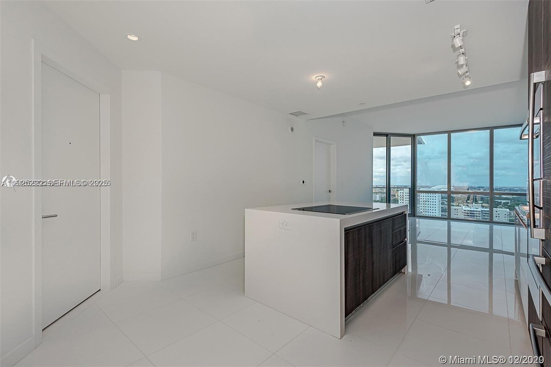 Condo in Miami, Florida, United States 2 - 17203335