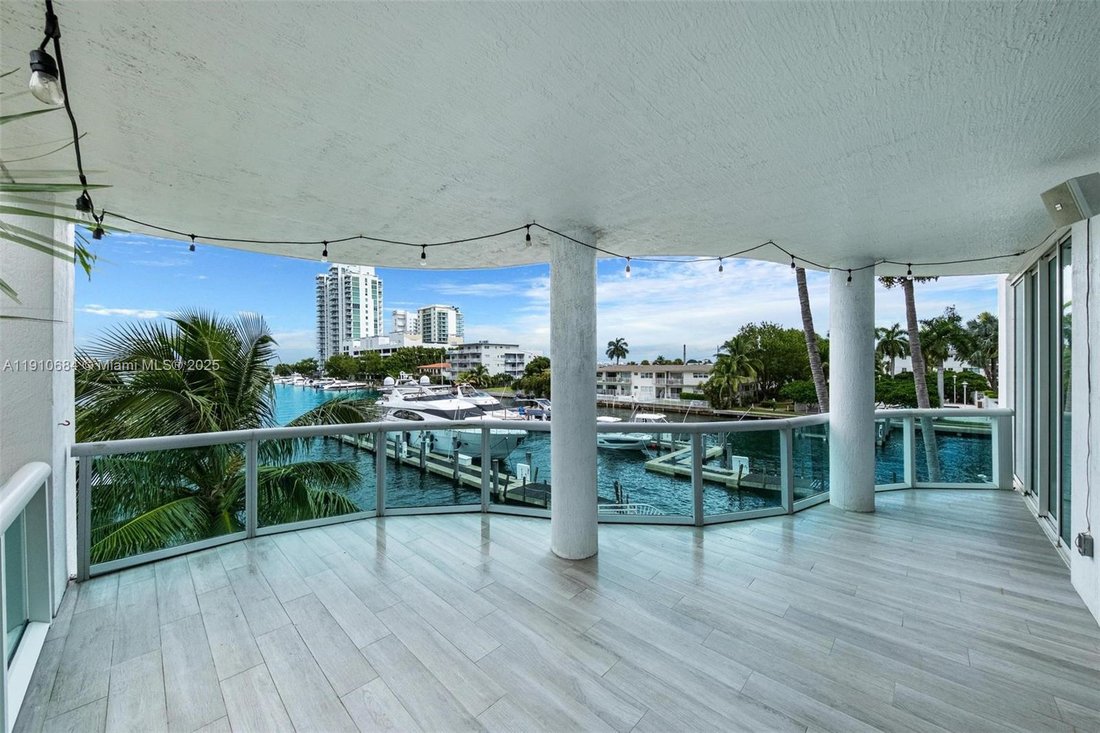 Townhouse in Miami Beach, Florida, United States 5 - 17202257