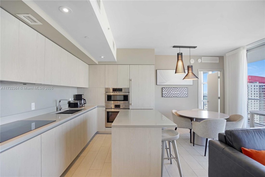 Condo in Hollywood, Florida, United States 5 - 17202388