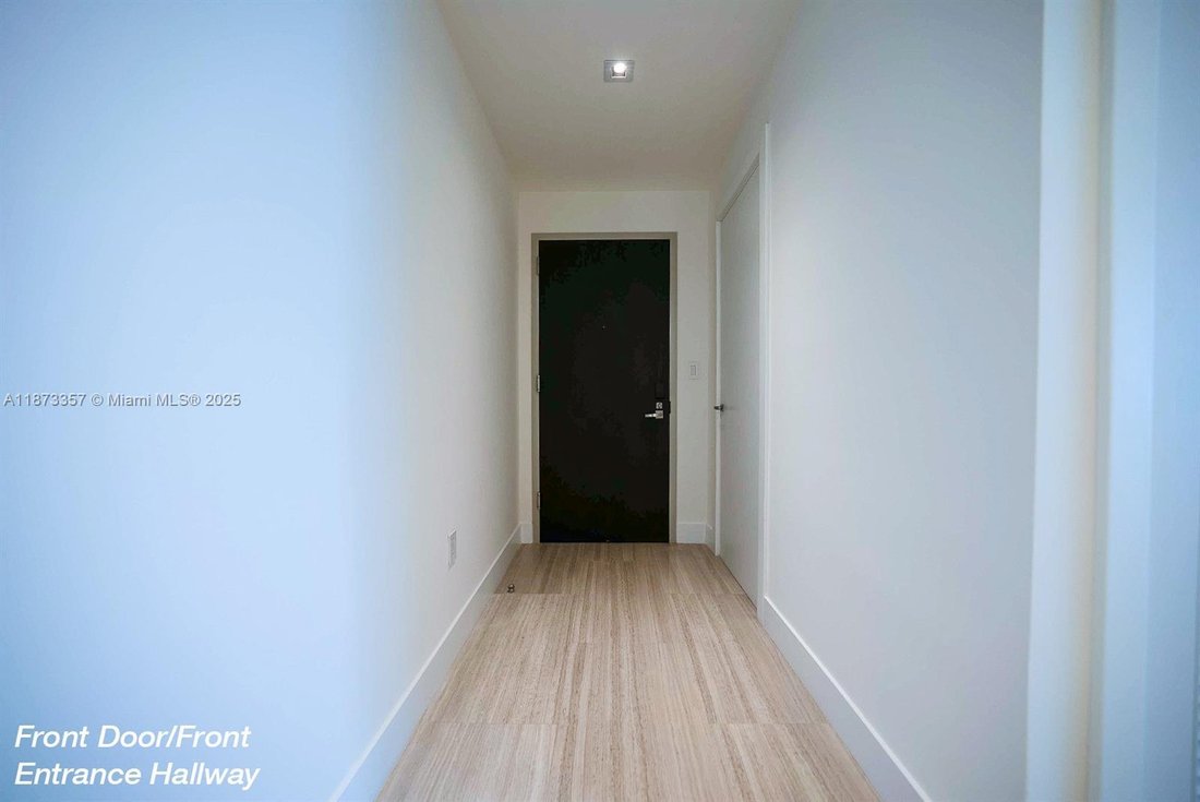 Condo in Miami, Florida, United States 3 - 17202680