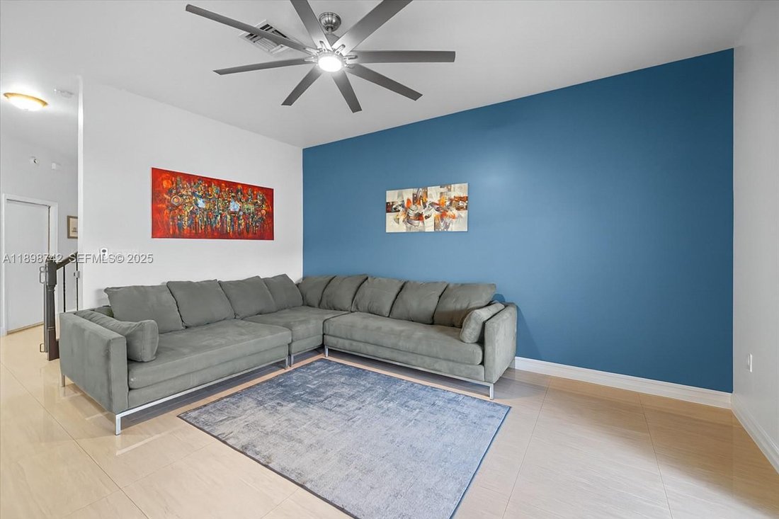 Townhouse in Dania Beach, Florida, United States 5 - 17202394