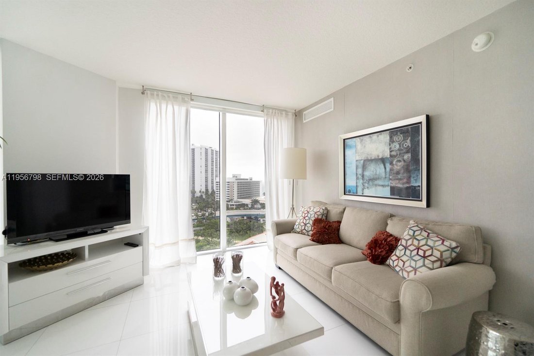 Condo in Sunny Isles Beach, Florida, United States 5 - 17202901