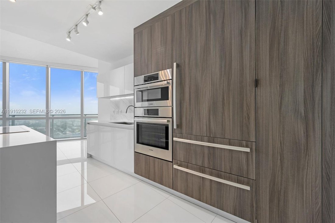 Condo in Miami, Florida, United States 5 - 17204336
