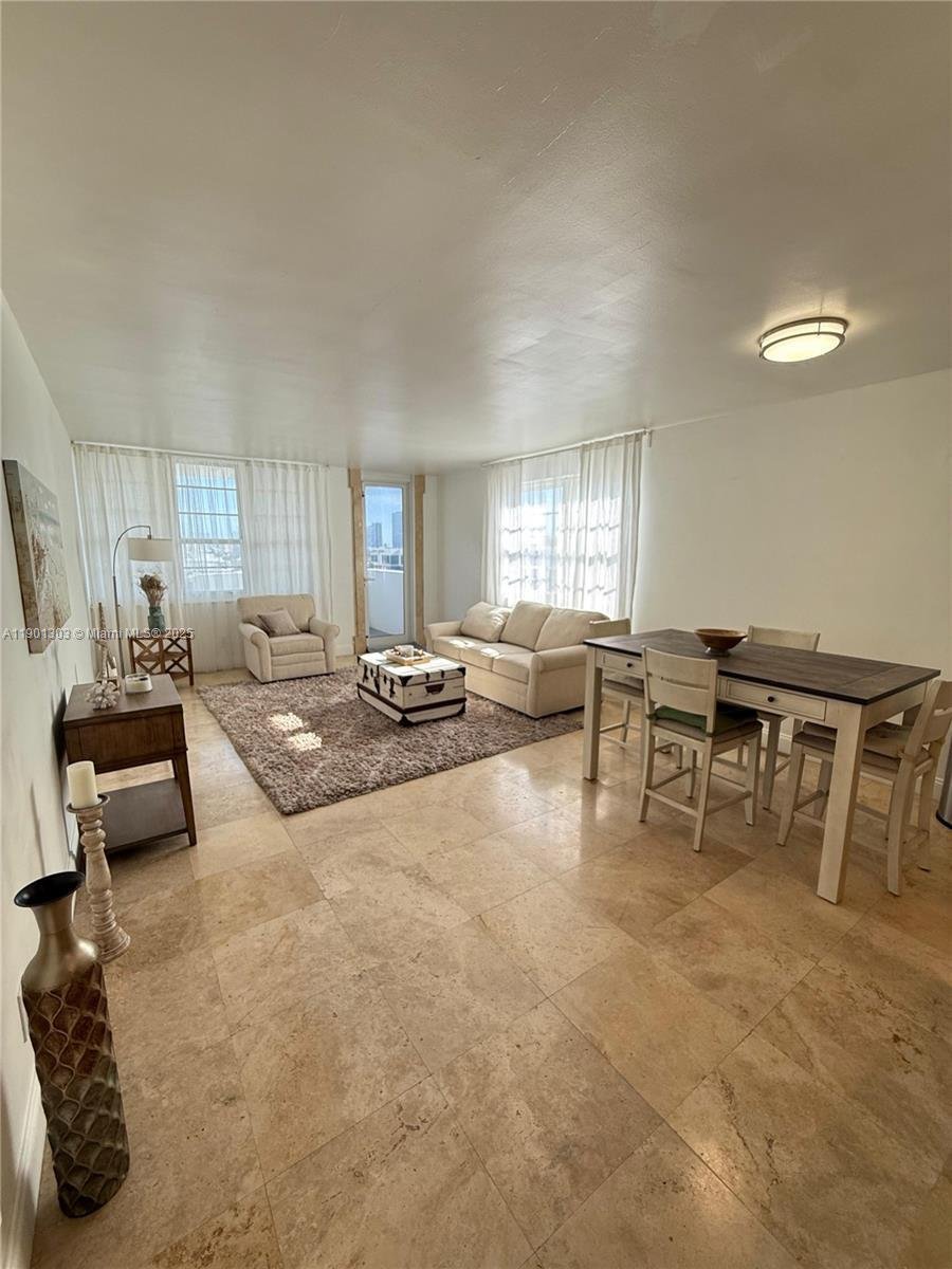 Condo in Miami Beach, Florida, United States 2 - 17203816