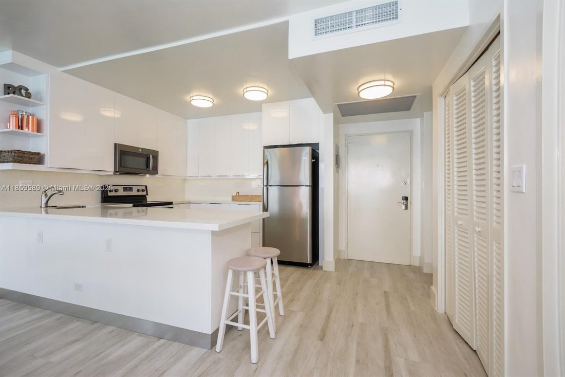 Condo in Miami Beach, Florida, United States 4 - 17206654