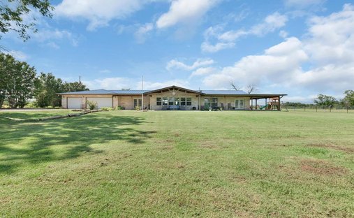 House in Lometa, Texas, United States 1