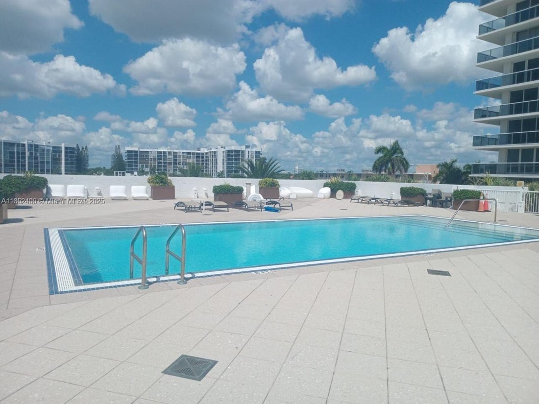 Condo in Hollywood, Florida, United States 5 - 17206126