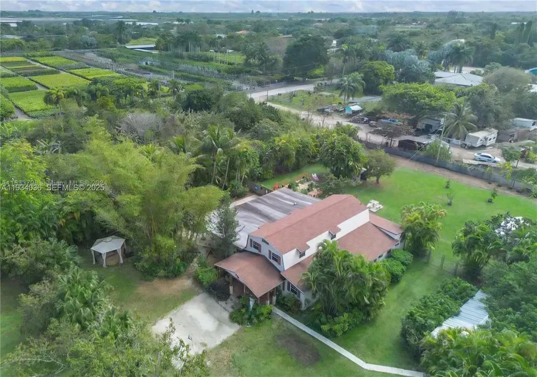 House in Miami, Florida, United States 3 - 17205964
