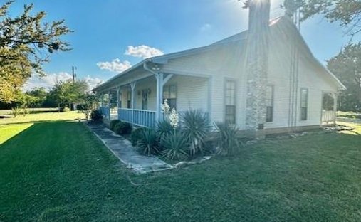 House in Bells, Texas, United States 1