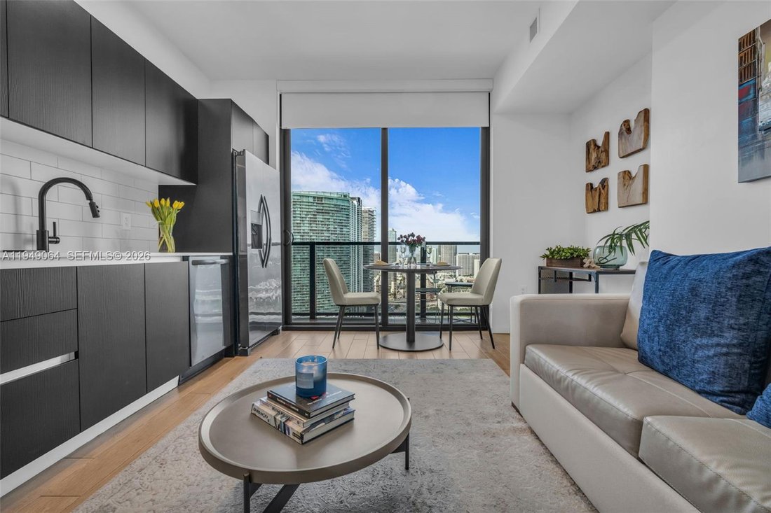 Condo in Miami, Florida, United States 4 - 17203305