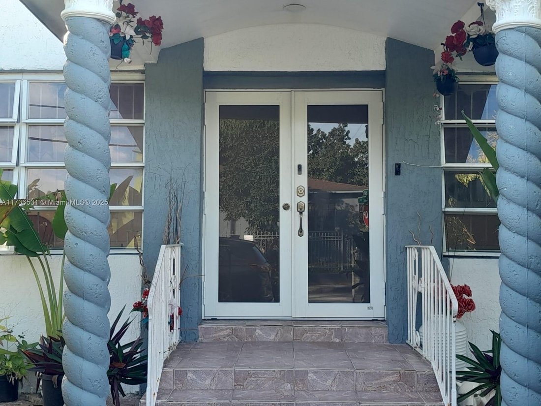 House in Miami, Florida, United States 1 - 17206150