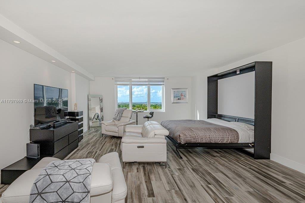 Condo in Miami Beach, Florida, United States 5 - 17202471