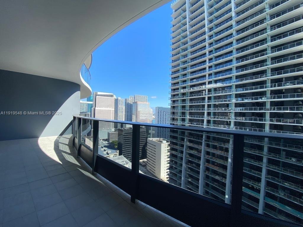 Condo in Miami, Florida, United States 2 - 17204265