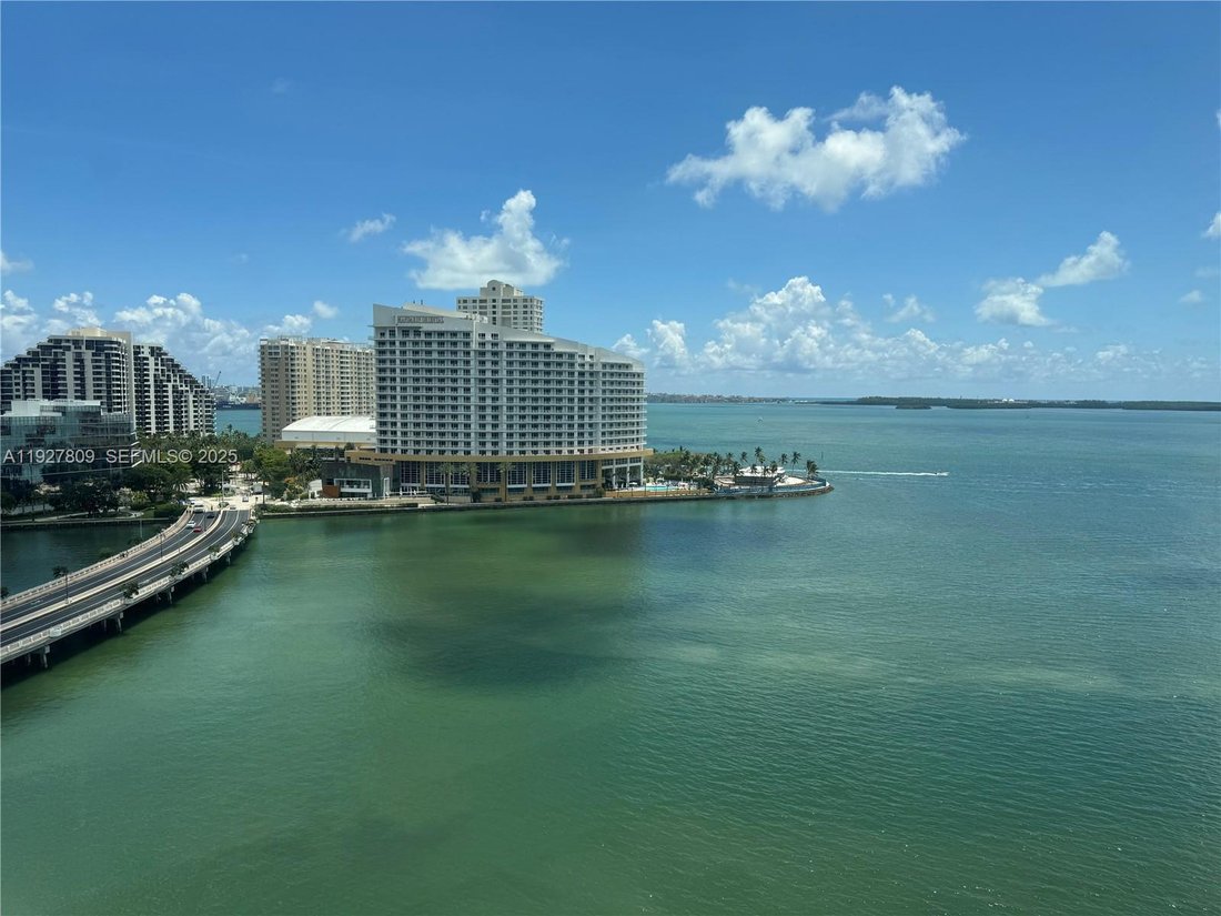 Condo in Miami, Florida, United States 1 - 17203670