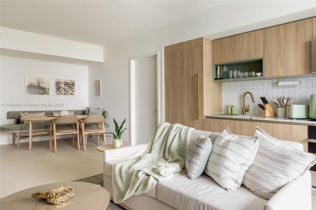 Condo in Miami, Florida, United States 5 - 17205404