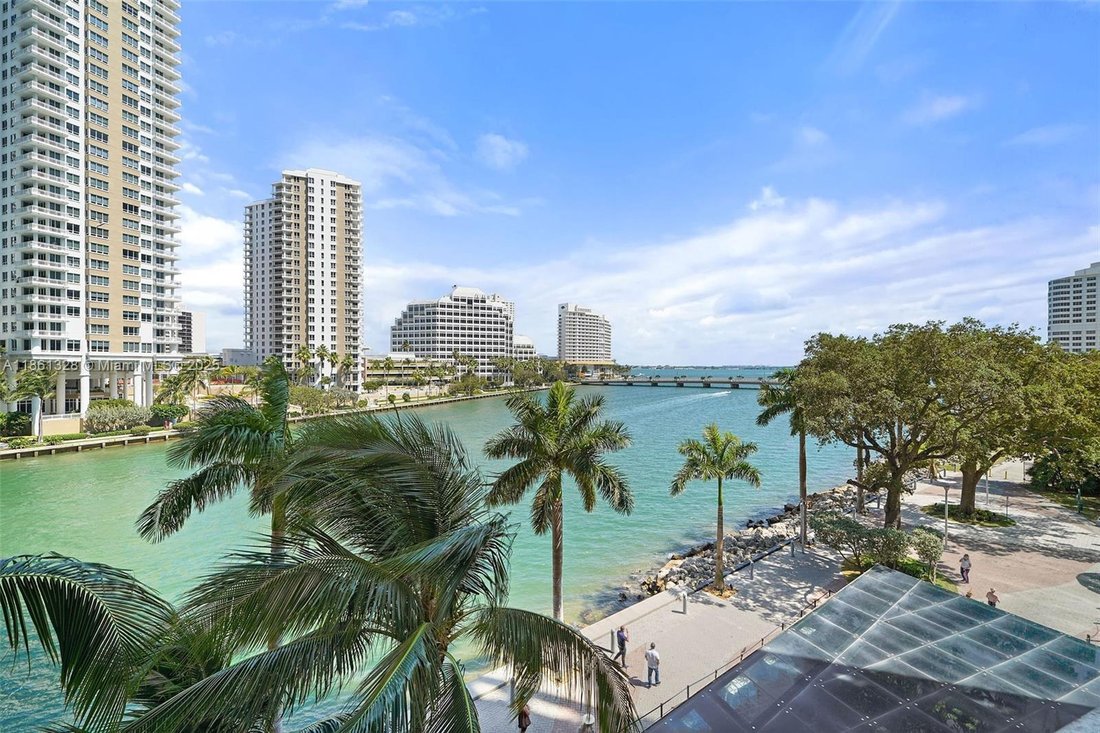 Condo in Miami, Florida, United States 2 - 17202868