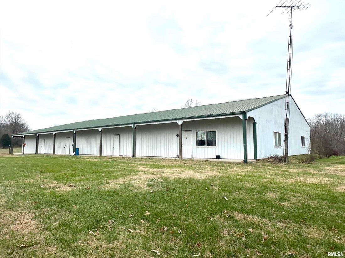 House in Buncombe, Illinois, United States 4 - 17206243