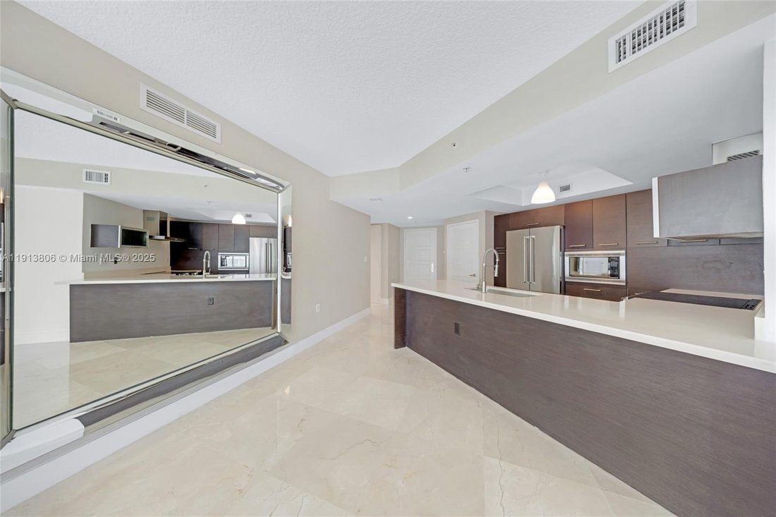 Condo in Sunny Isles Beach, Florida, United States 1 - 17205241
