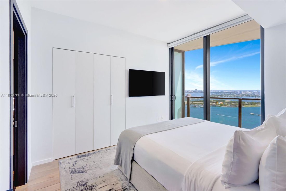 Condo in Miami, Florida, United States 1 - 17203811