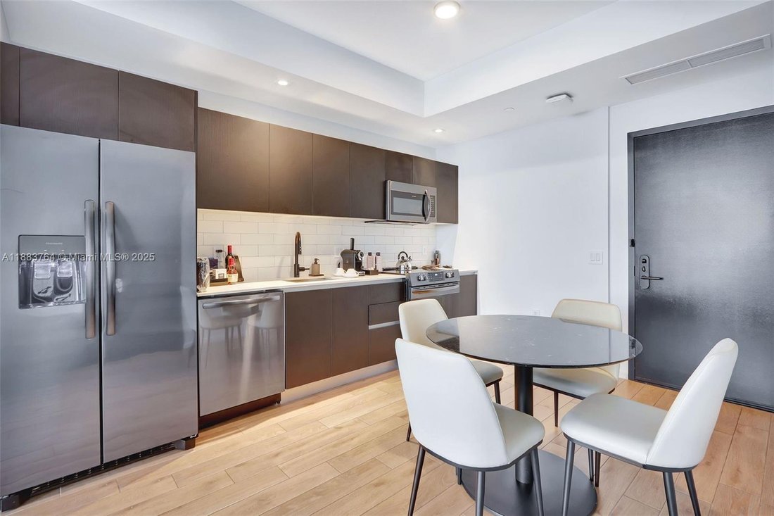 Condo in Miami, Florida, United States 5 - 17203320