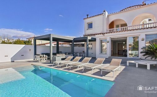 Maison à Empuriabrava, Catalogne, Espagne 1