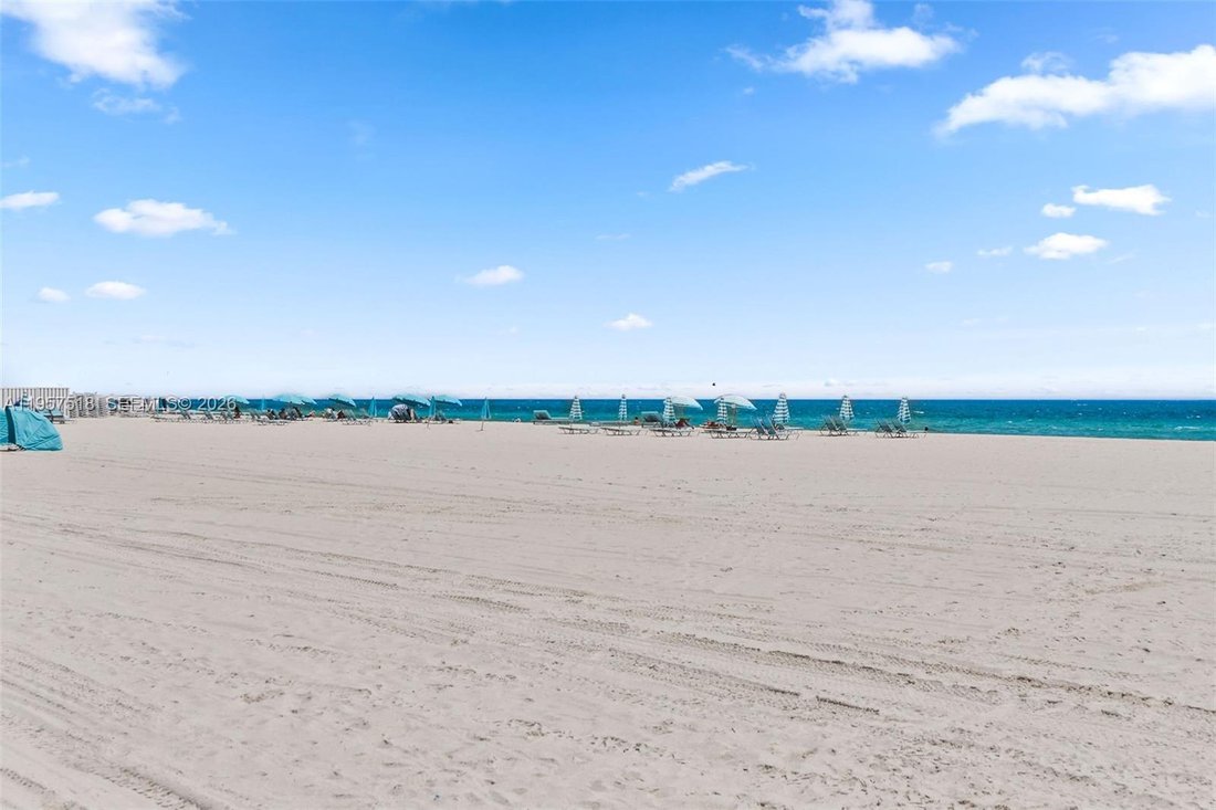Condo in Miami Beach, Florida, United States 3 - 17204611