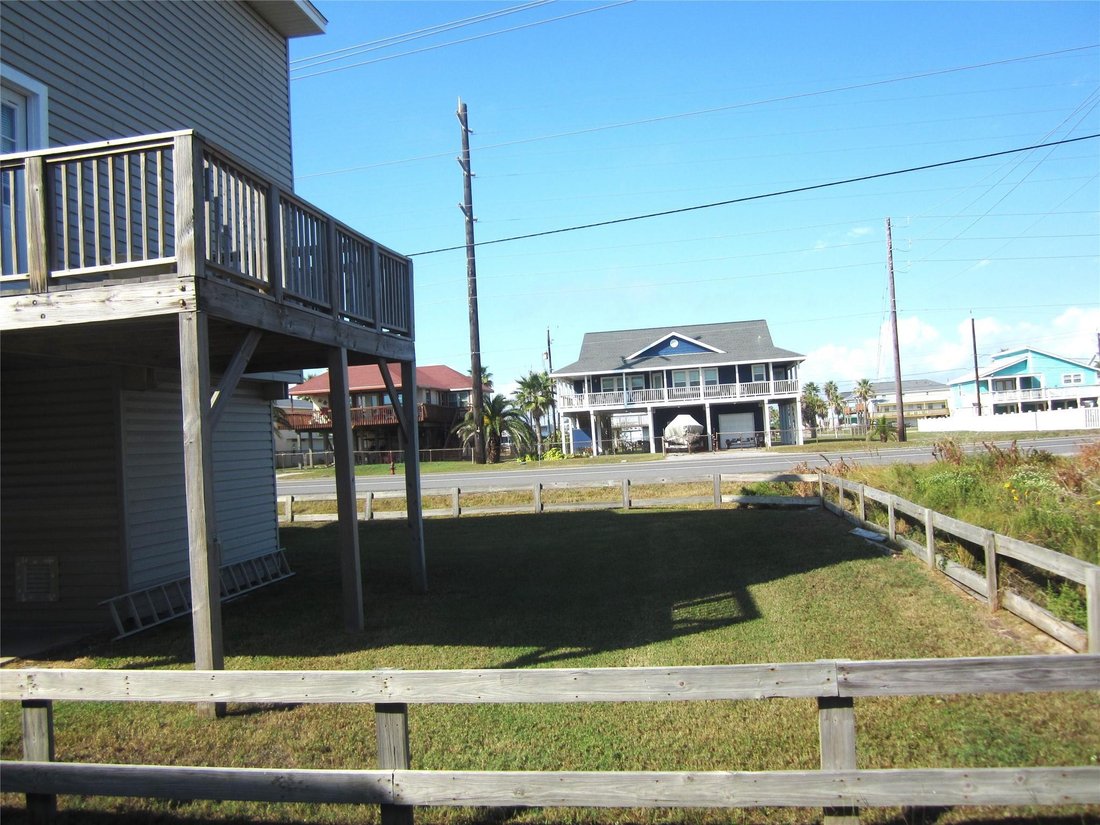 House in Galveston, Texas, United States 2 - 17210708