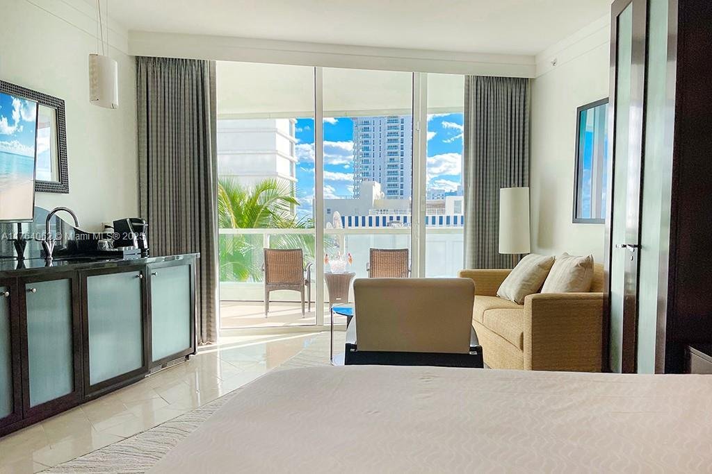 Condo in Miami Beach, Florida, United States 4 - 17202384