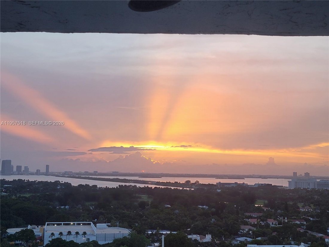 Condo in Miami Beach, Florida, United States 4 - 17204611