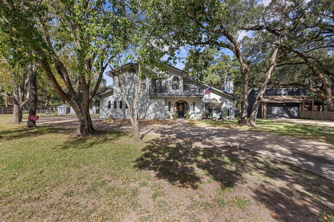 House in Columbus, Texas, United States 2 - 17210601