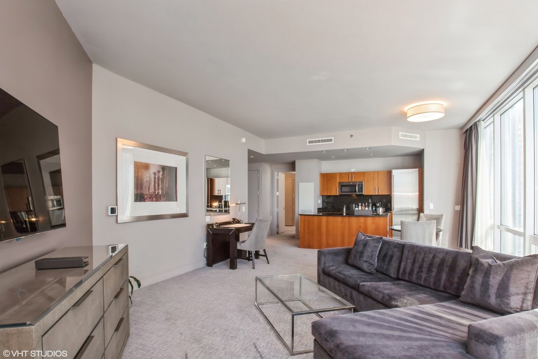 Condo in Chicago, Illinois, United States 5 - 17204628