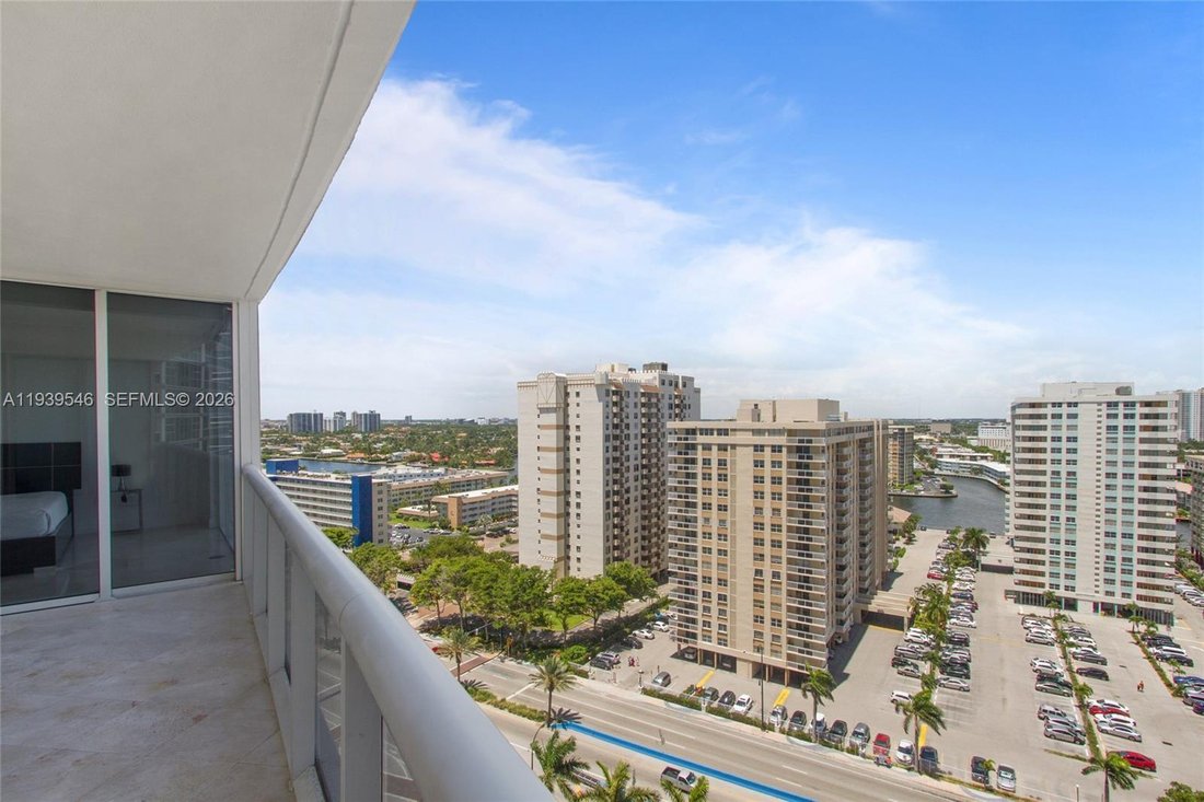 Condo in Hallandale Beach, Florida, United States 1 - 17203311