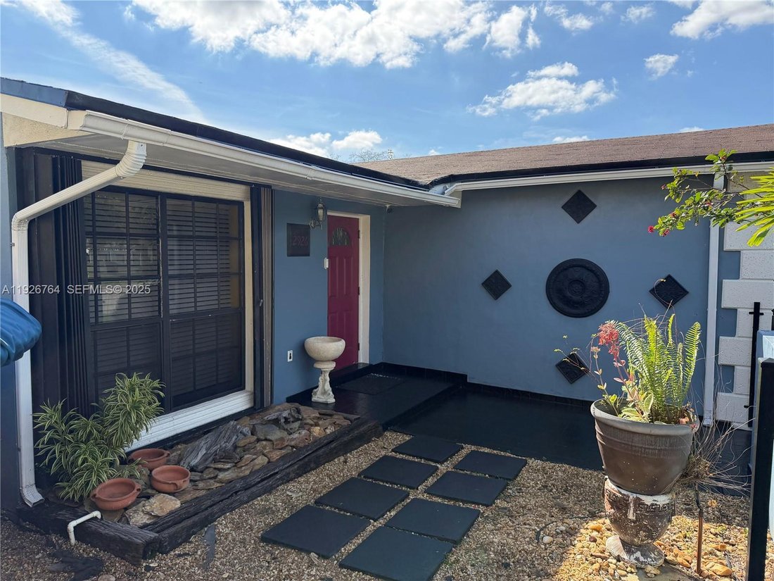 House in Miami Gardens, Florida, United States 5 - 17204807