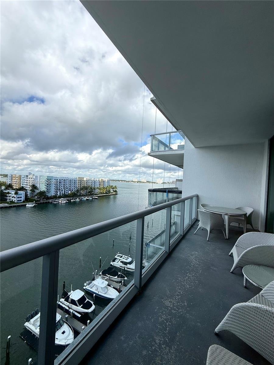 Condo in Miami Beach, Florida, United States 3 - 17202504