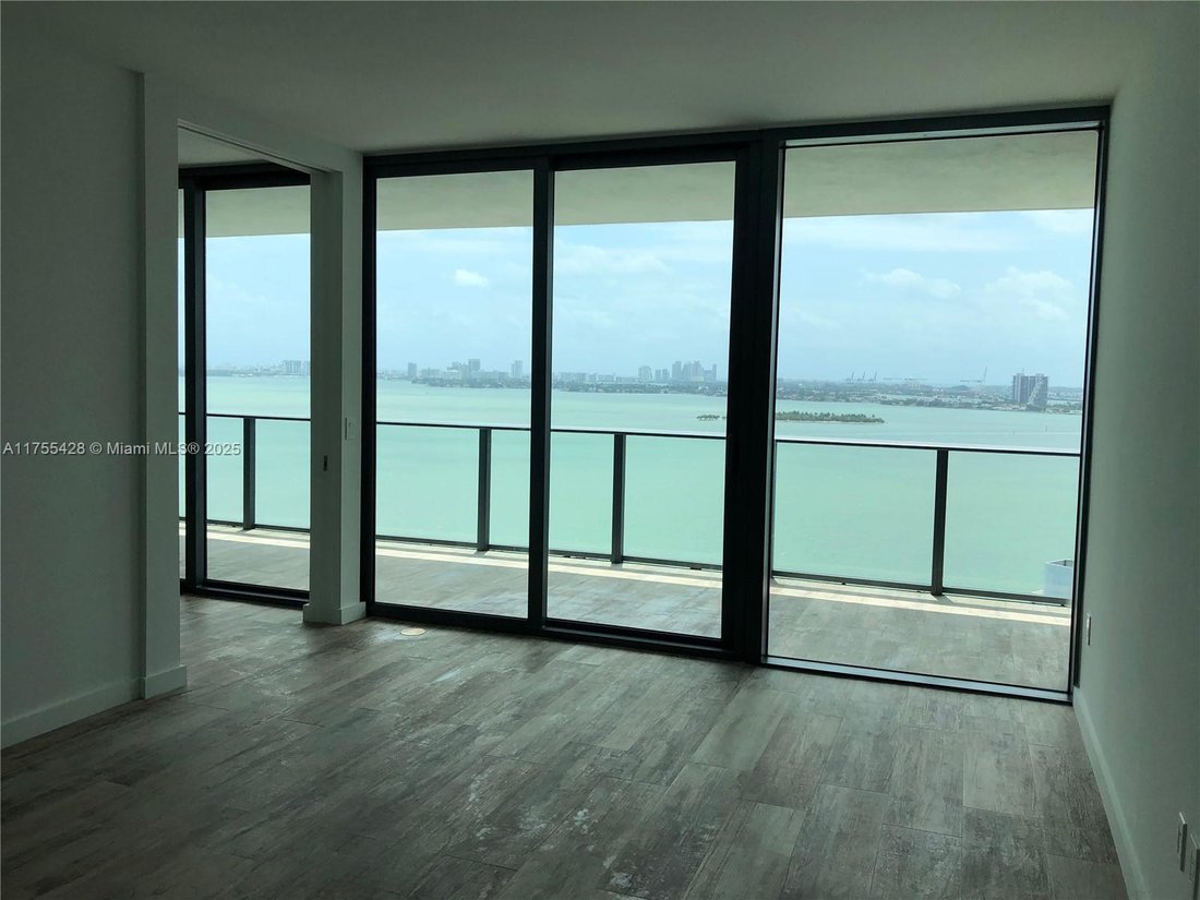 Condo in Miami, Florida, United States 2 - 17202838