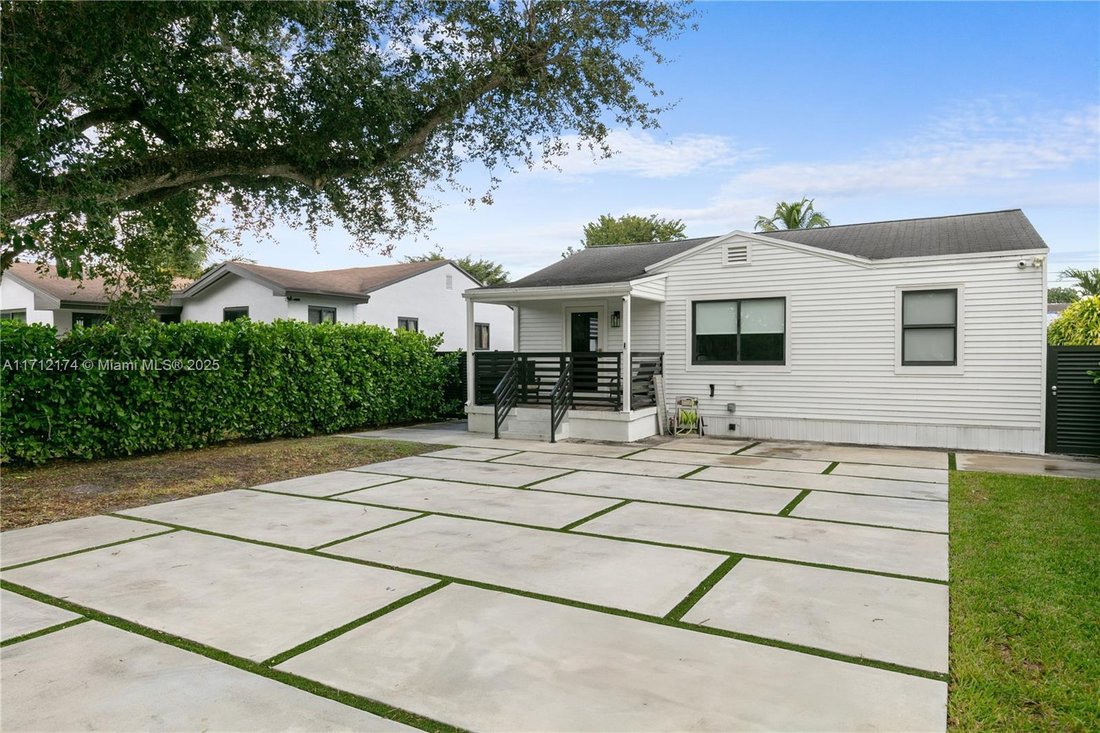 House in Miami Springs, Florida, United States 3 - 17203112