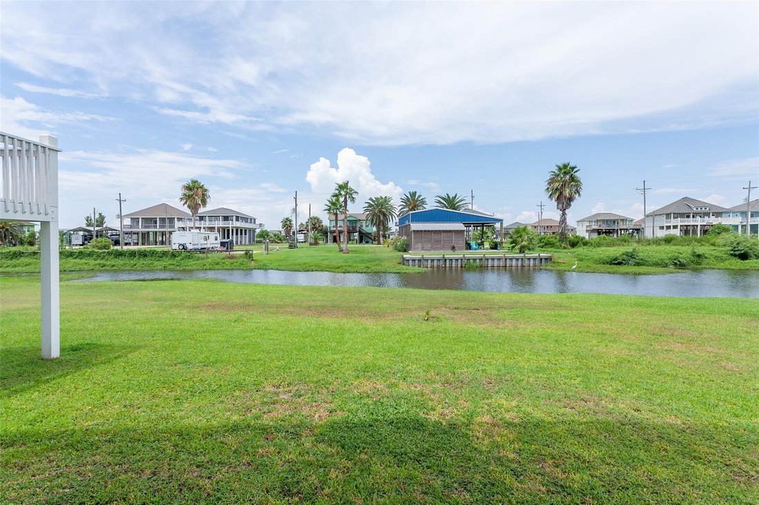 House in Bolivar Peninsula, Texas, United States 2 - 17209760