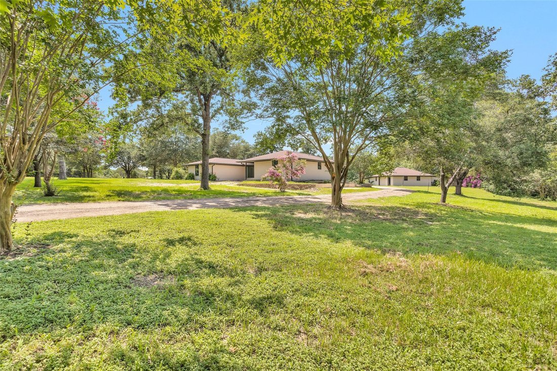 House in Navasota, Texas, United States 1 - 17207236