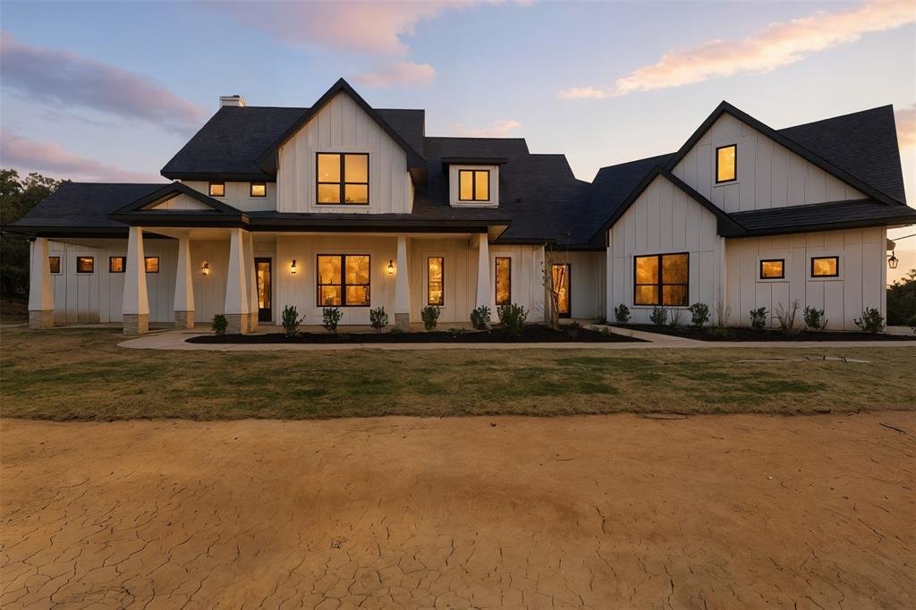 House in Sunset, Texas, United States 1 - 17213547