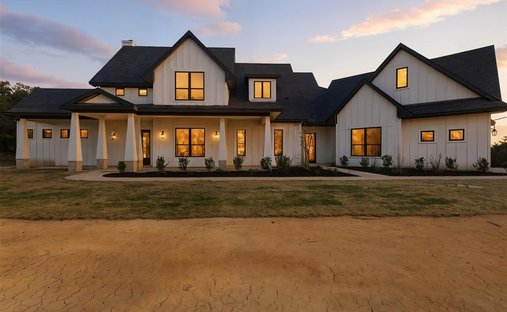 House in Sunset, Texas, United States 1