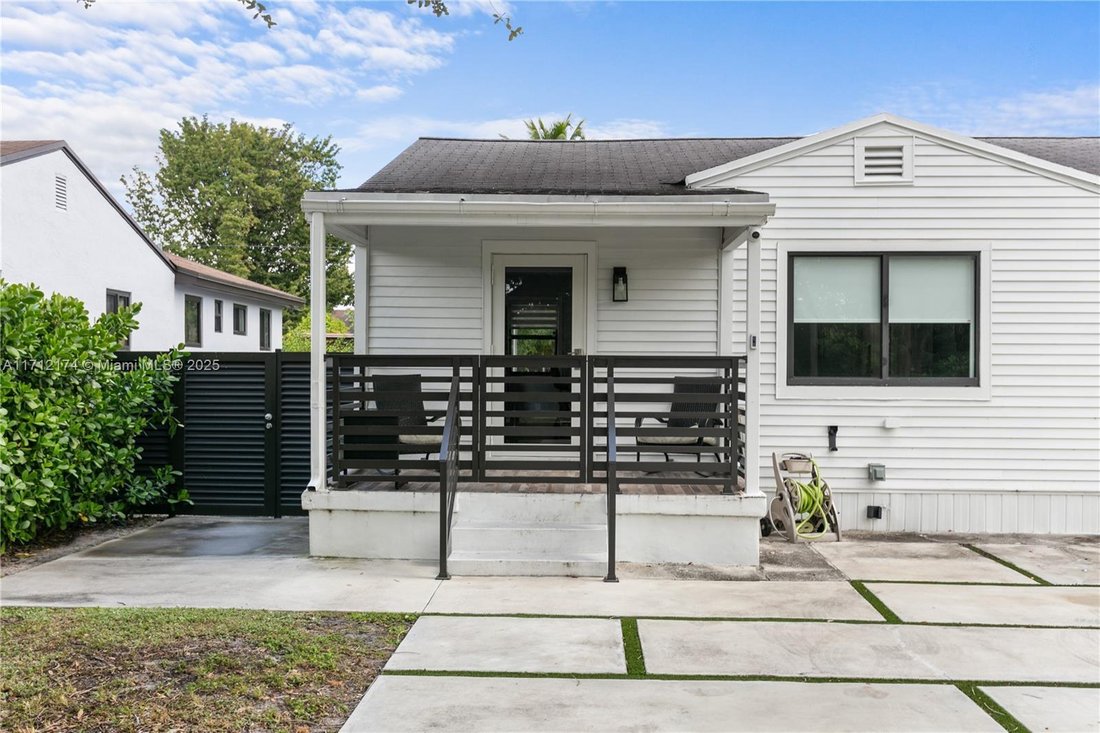 House in Miami Springs, Florida, United States 2 - 17203112