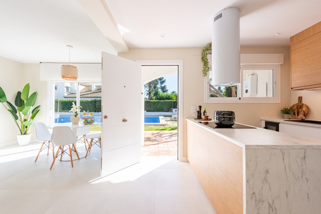Apartment in San Pedro de Alcantara, Andalusia, Spain 3 - 15184042